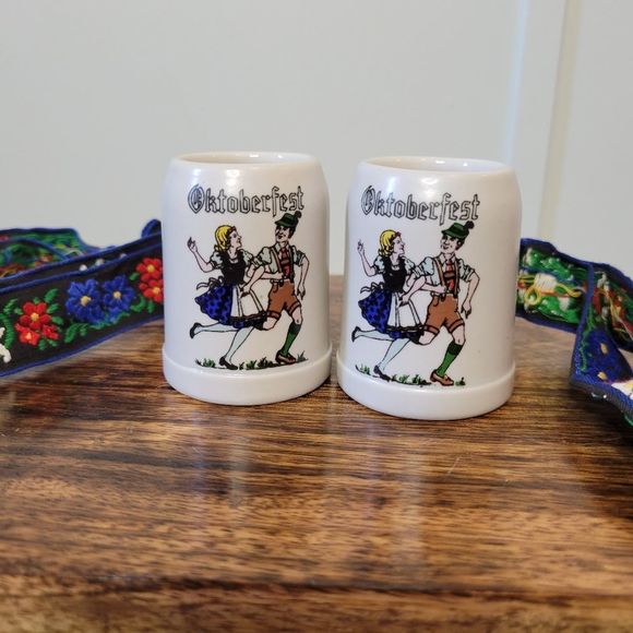 Oktoberfest Vintage Beer Tasting Shot Mugs Vintage Lanyard Set of 2 - Picture 2 of 7